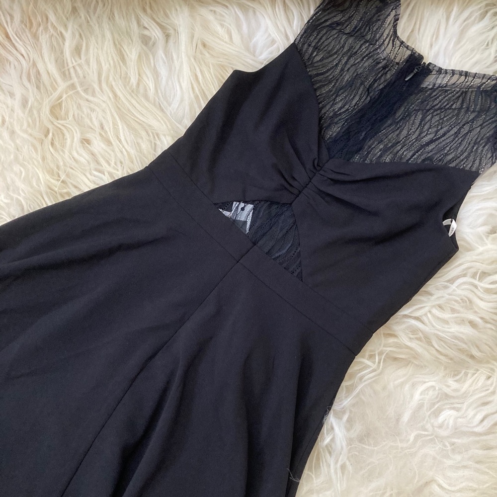 HALSTON HERITAGE Crew Neck Knee-Length Dress - Picture 11 of 12